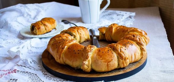 Пирог Венок с ветчиной и сыром