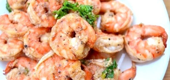Креветки с чесночным соусе
