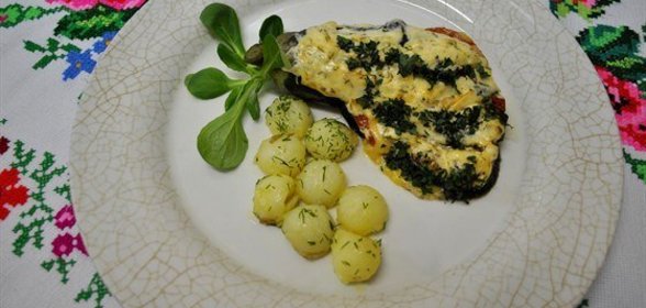 Баклажаны с помидорами и сыром