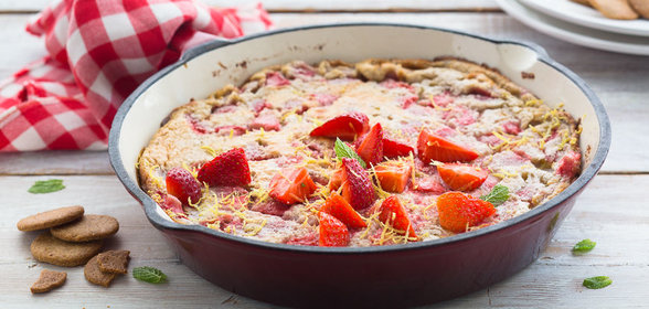 Сладкий омлет с клубникой