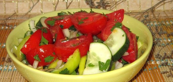 Салат из огурцов и помидоров