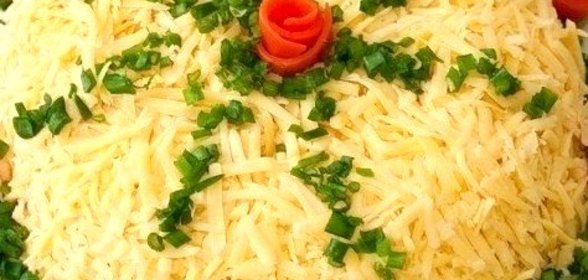 Салат «Праздничный» с сырoм