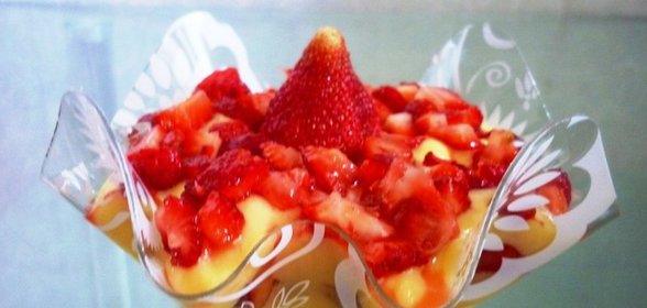 Десерт Молочные реки, ягодные берега