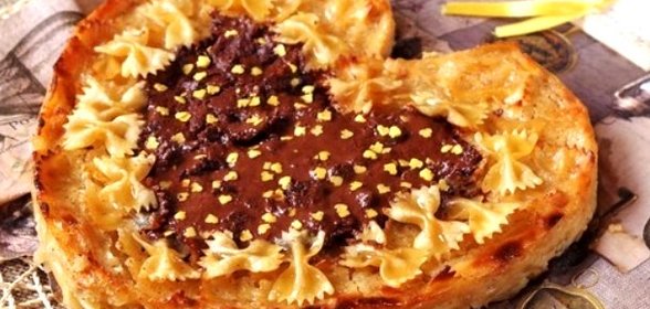 Пасха из макарон