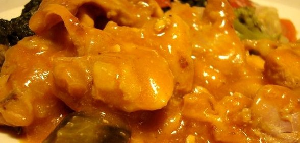 Гуляш из кролика с подливкой