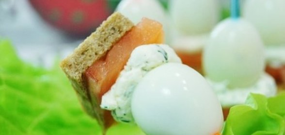 Канапе с перепелиными яйцами