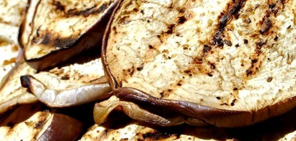 Маринованные баклажаны с каперсами и мятой