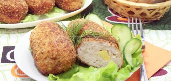 Куриные котлеты с сыром