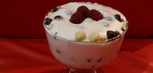 Творожно-малиновый десерт