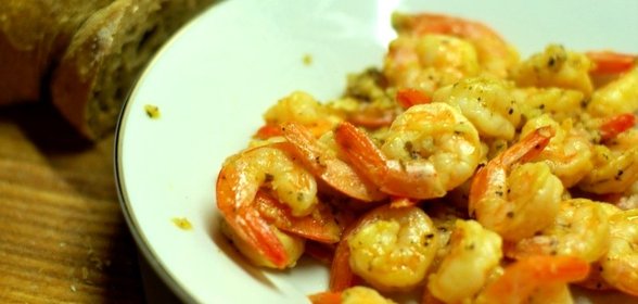 Креветки в чесночном соусе