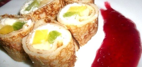 Роллы с фруктами и творогом