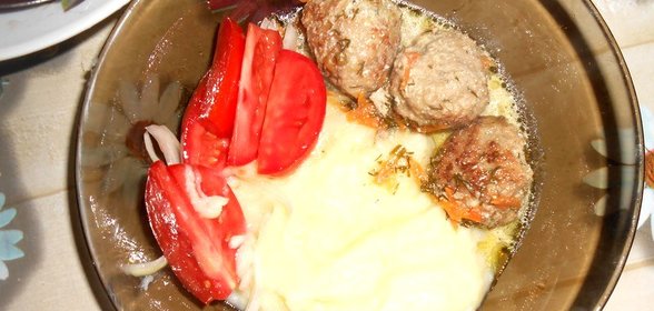 Мясные шарики в сметане