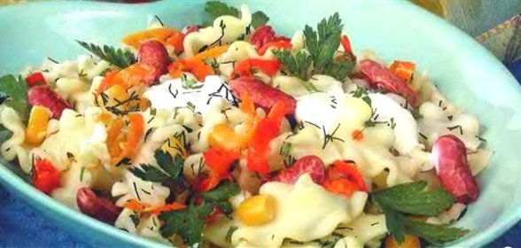 Салат с фасолью и кукурузой