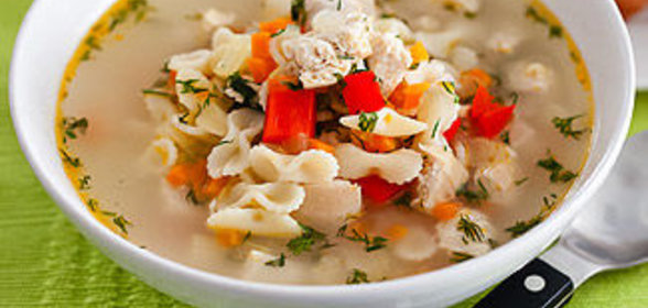 Салат из омлета и ветчины