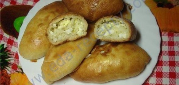 Сдобные дрожжевые пирожки в духовке