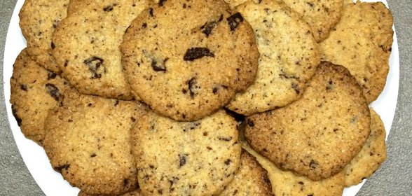 Печенье из овсяных хлопьев с шоколадом