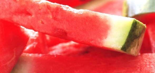 Соленый арбуз с капустой