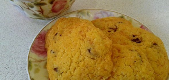 Песочное печенье на маргарине с изюмом