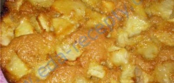 Простая шарлотка с яблоками