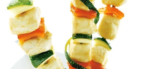 «Ежик» из куриных грудок и цитрусовых