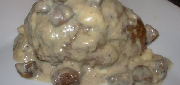 Котлеты с грибной поливкой