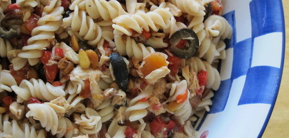 Паста с тунцом и оливками