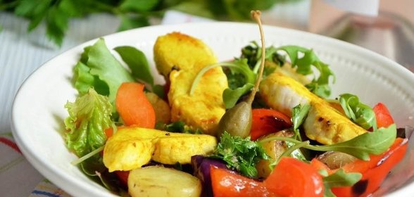 Салат с курицей и картофелем