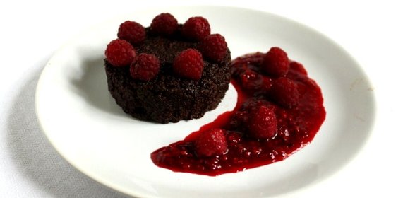 Кускус с малиной и шоколадом